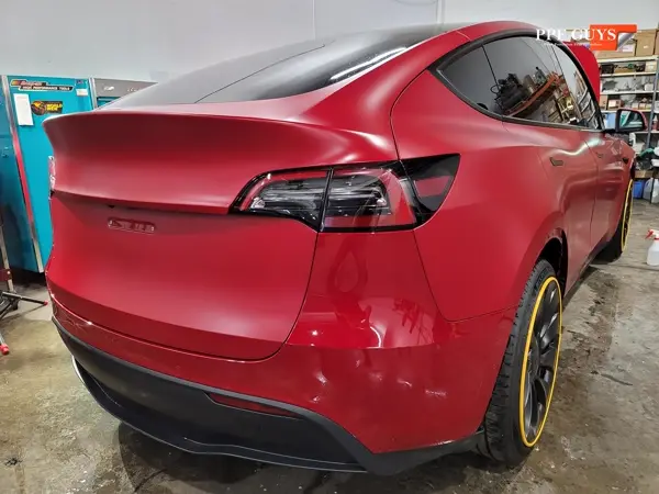 Red Tesla Model Y, Stealth. Photo 22 of 48.