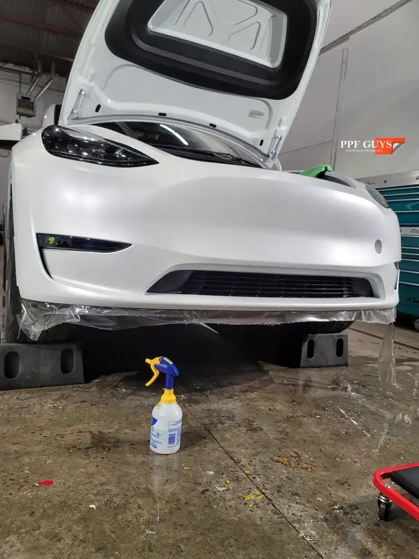 White Tesla Model Y, Stealth. Photo 23 of 42.
